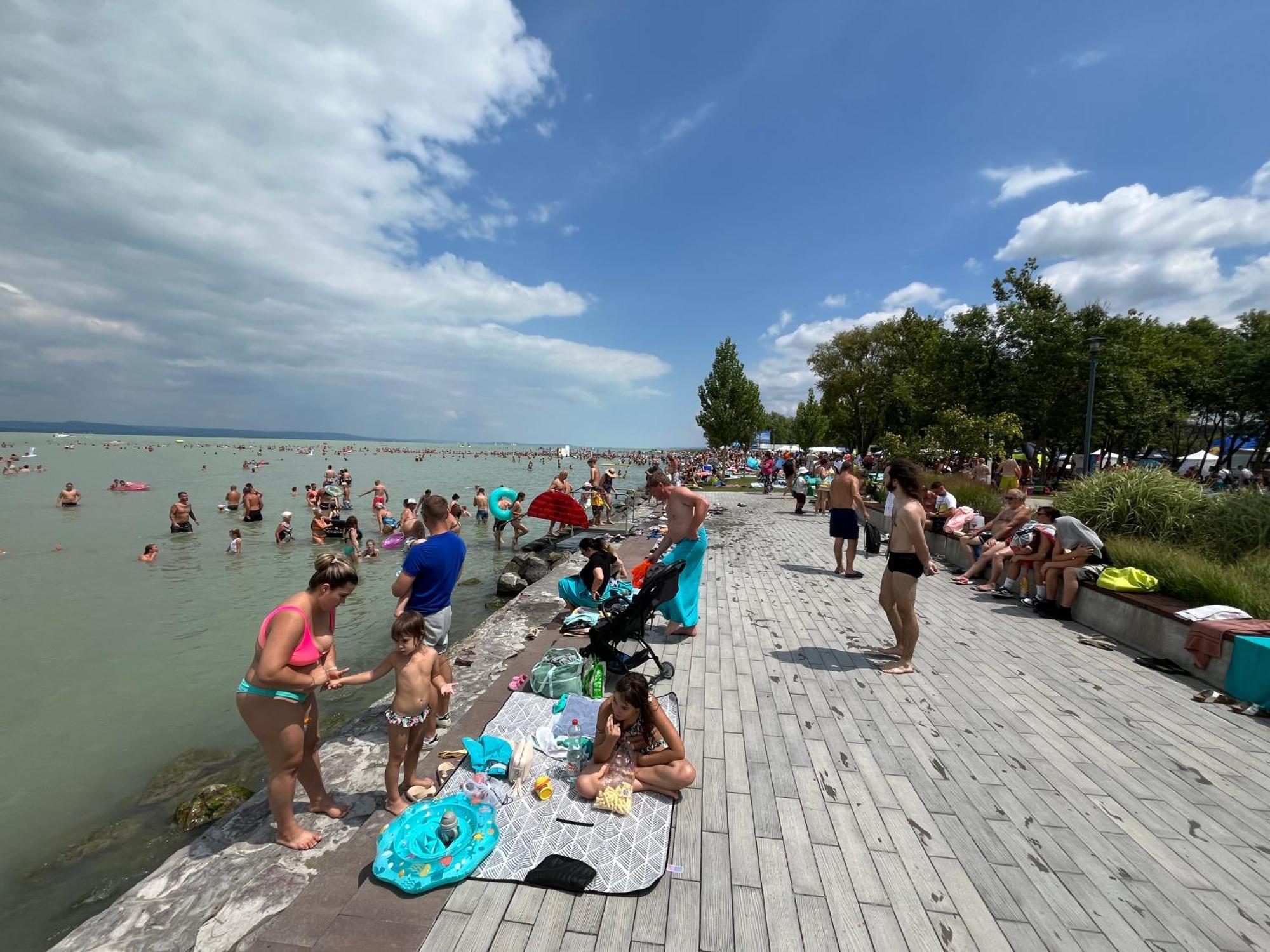 Fenyves Hotel Balatonfenyves Buitenkant foto