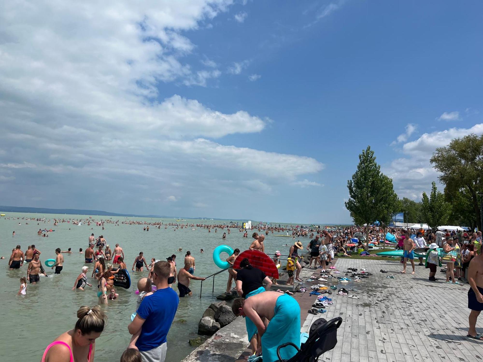 Fenyves Hotel Balatonfenyves Buitenkant foto